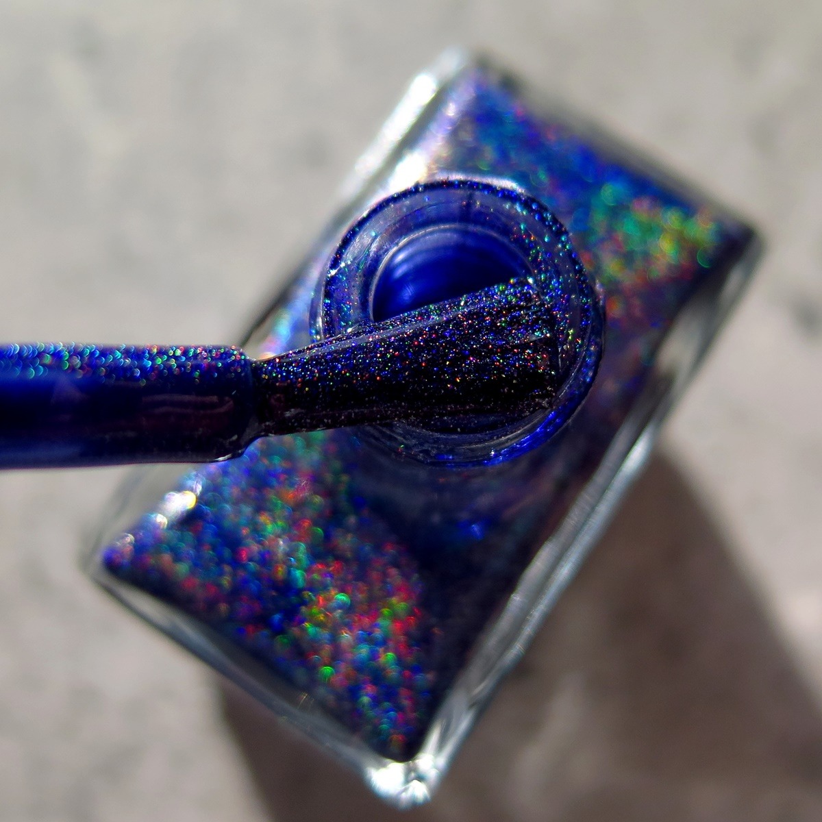 niebieski granatowy kobaltowy lakier do paznokci holograficzny