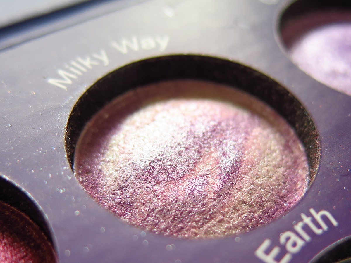 bh cosmetics galaxy chic milky way